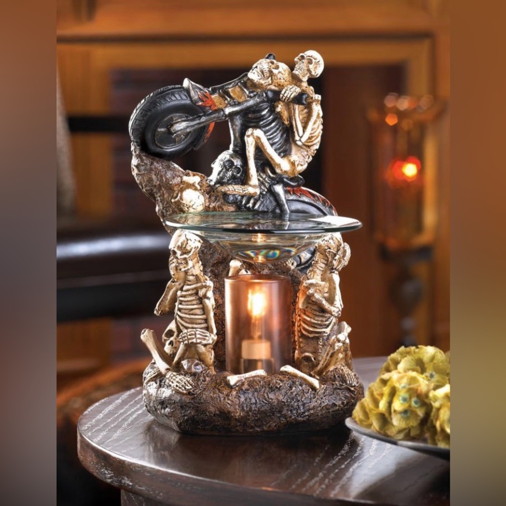 Skull on Motorcycle Aroma Burner Wax Tart Scented Oil Candle Warmer ElectricNWT